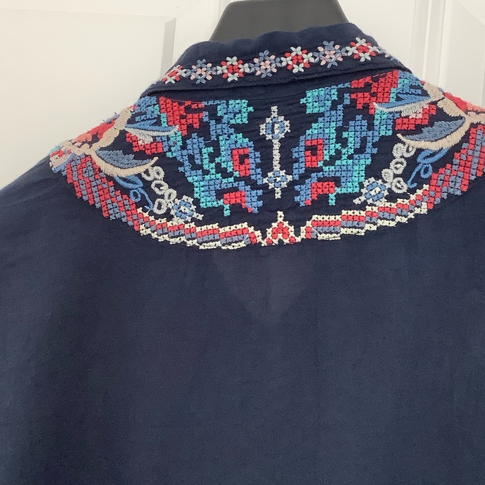 Johnny Was Tunic with Embroidery - Picture 6 of 11